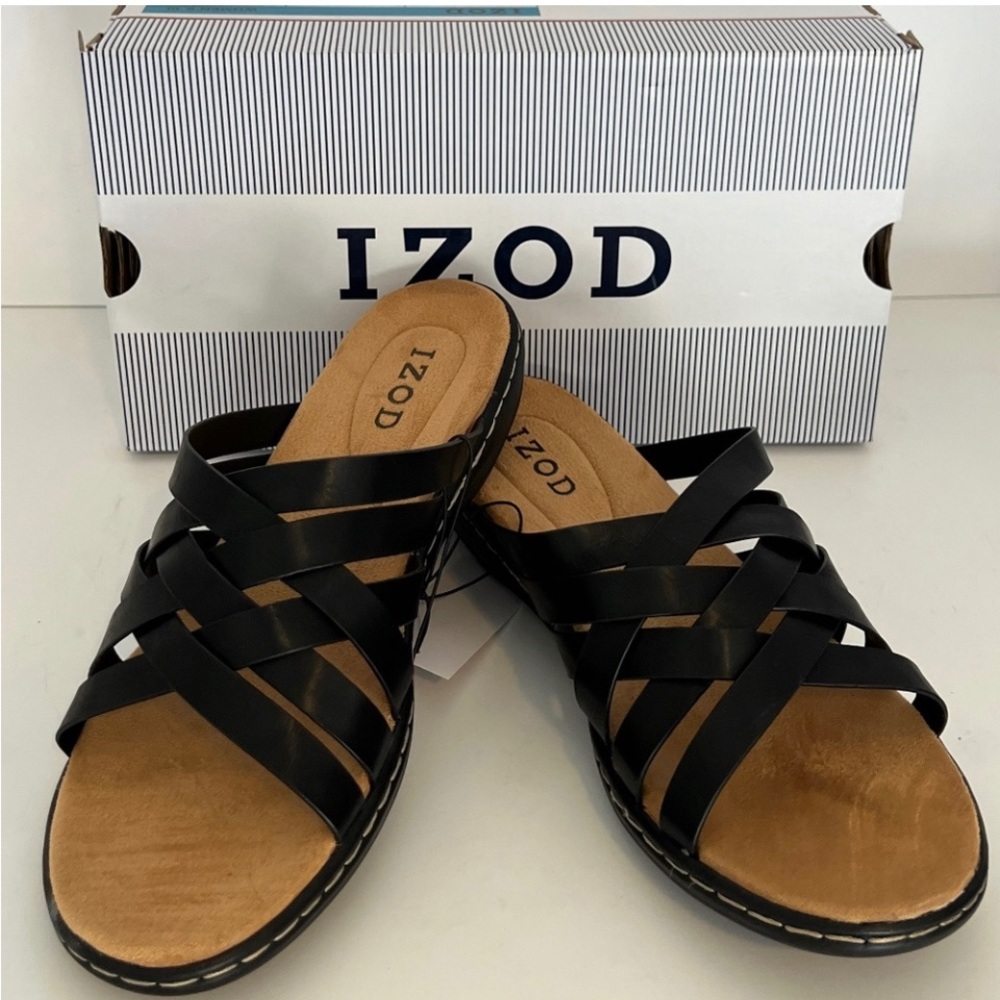 NWT size 6 Slaight Strap Sandals